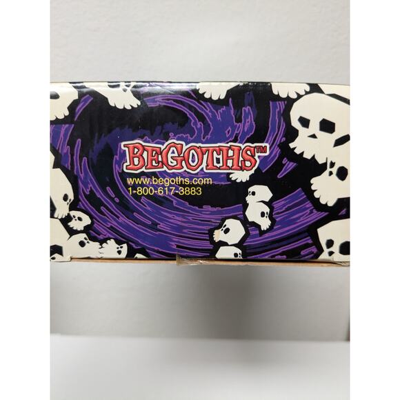 BeGoths Collectible Bleeding Edge “Delilah Blackheart” Doll - Series 5 NIB - Picture 5 of 11